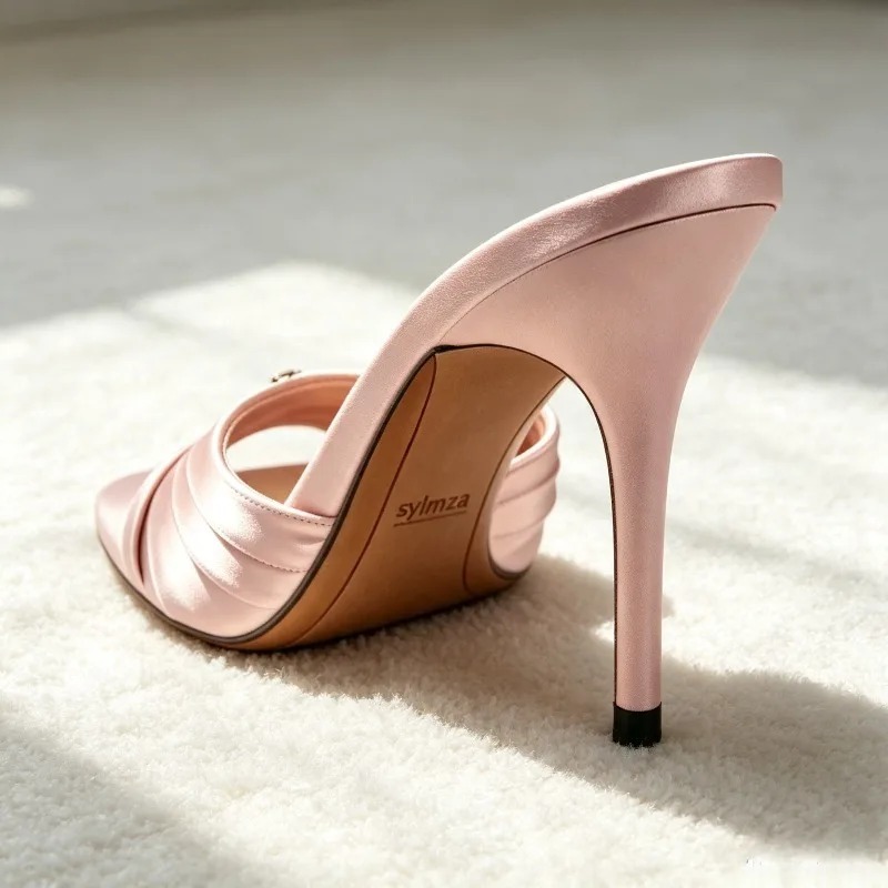 Luxuriöse, glänzende Mules-San – Slip Dress Satin Bewertung und Preis